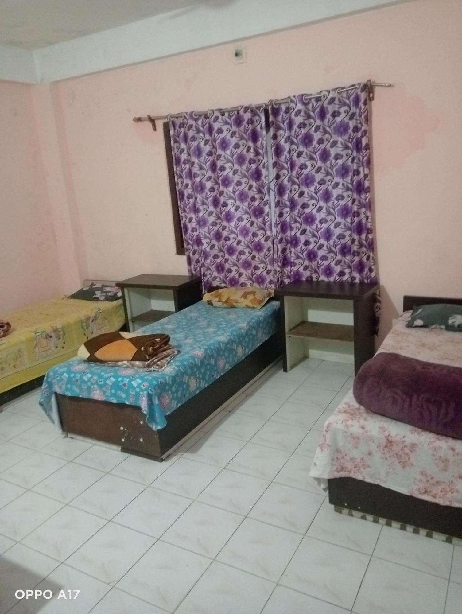 Swaroop Ashray Homestay シリグリ 部屋 写真